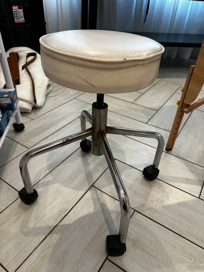 Demo stool #2