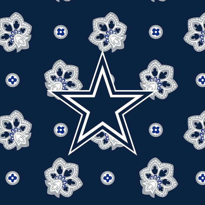 NFL RFID Front Zip Wristlet-Dallas Cowboys Bandana-Image 4-Vera Bradley