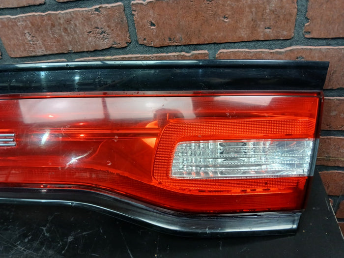 2011-2014 Dodge Charger Rear Center Tail Light Brake Light Assembly 57010652ae