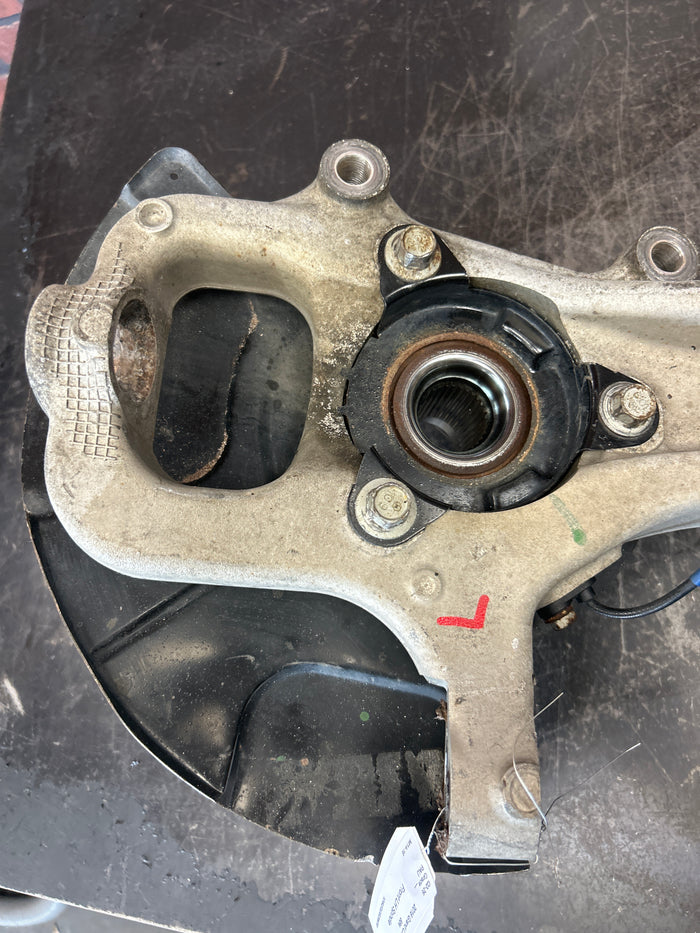 2016-2022 JEEP GRAND CHEROKEE WK FRONT LEFT SPINDLE KNUCKLE & HUB OEM 68251519AB