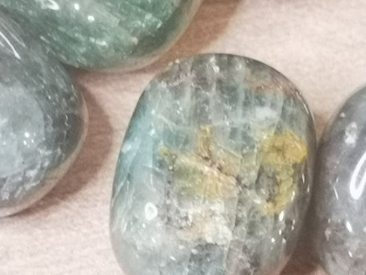 Earthstore® Diopside Tumblestone (Heart chakra & Hormonal Balance)