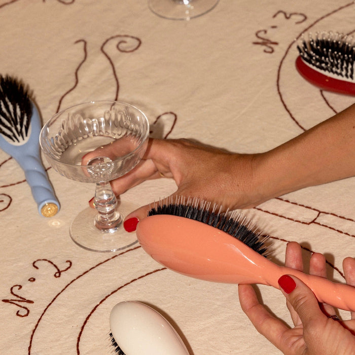 La Bonne Brosse - N.03 The Essential Gentle Scalp Care Hair Brush - Coral Orange