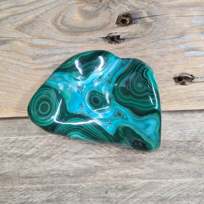 Earthstore® Medium Malachite & Chrysocolla Freeform display (255g 81x60x30mm) Namibia