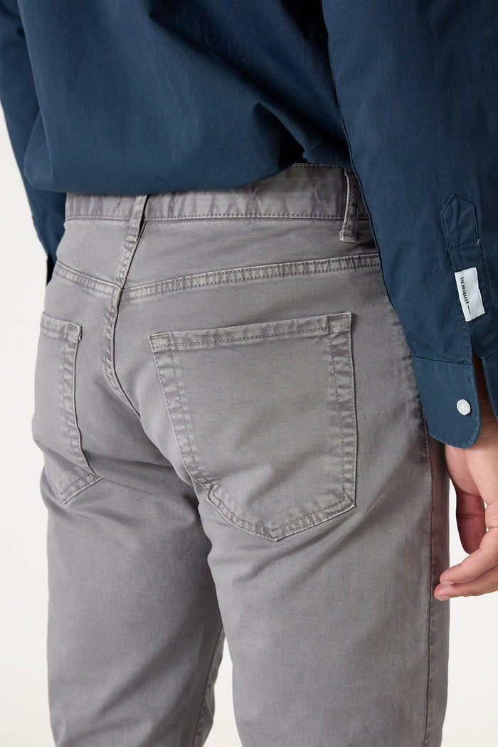 The 5 Pocket Gris Santurce