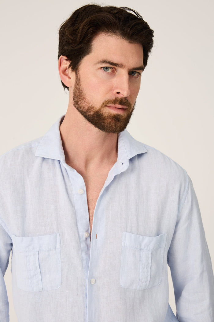 The Guayabera Azul Cadaqués